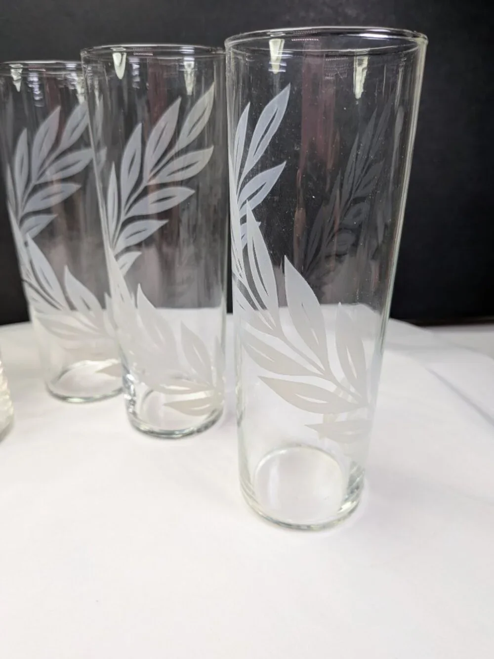 Vintage MCM Frosted White Leaf Highball Glasses 7